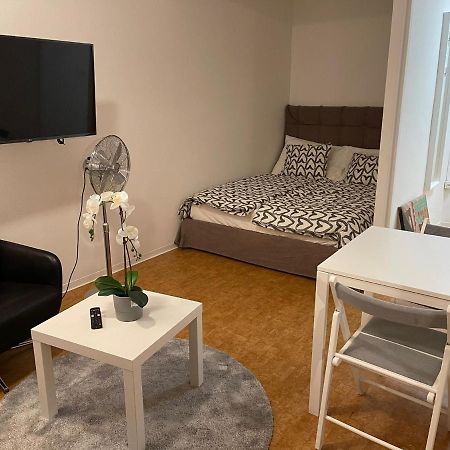 City Centre Studio Базел Екстериор снимка