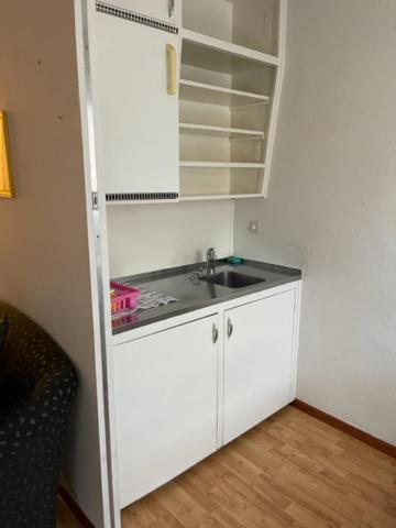 City Centre Studio Базел Екстериор снимка